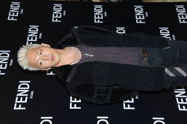 Dong Young Bae Más Conocido Por Nombre Artístico Taeyang Sol —  Fotos de Stock