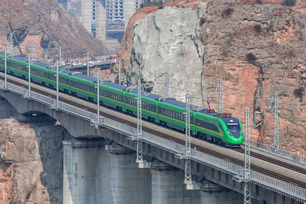 Fuxing Golyó Vonat Sebessége 160 Óra Fut Lanzhou Chongqing Vonal — Stock Fotó