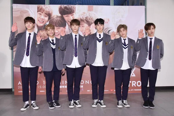 Členové Skupiny Jihokorejské Chlapec Astro Představují Mini Koncertu Fascinovat Fanoušky — Stock fotografie
