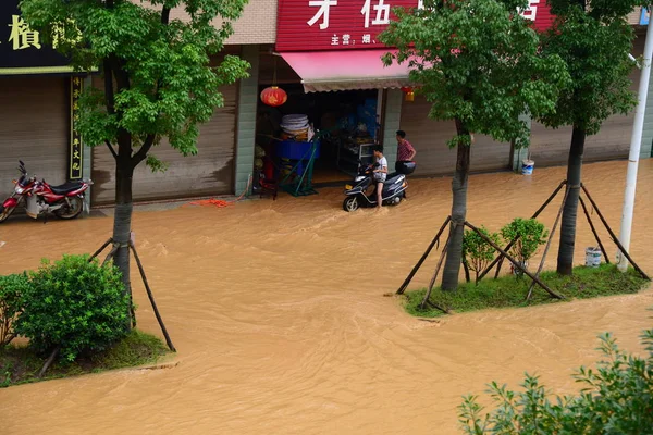 Tekintettel Elárasztott Úton Által Okozott Heves Esőzések Ningxiang Megye Changsha — Stock Fotó