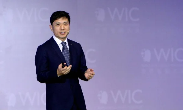 Robin Yanhong Presidente Ceo Baidu Habla Foro Principal Durante Primer —  Fotos de Stock