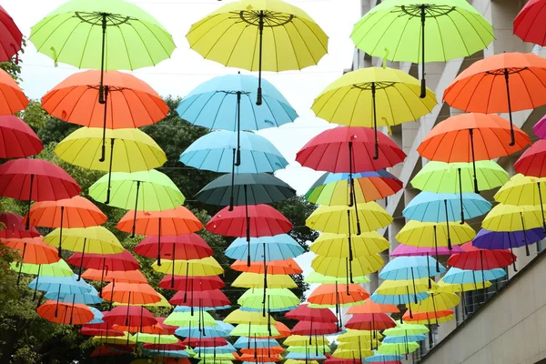 Pohled Barevné Deštníky Zdobení Ulici Bazaru Šanghaji Číně Července 2017 — Stock fotografie