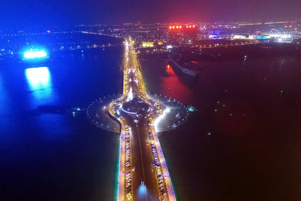 Flygfoto Över Bron Tiandi Med Formen Klocka Naturskön Plats Natten — Stockfoto