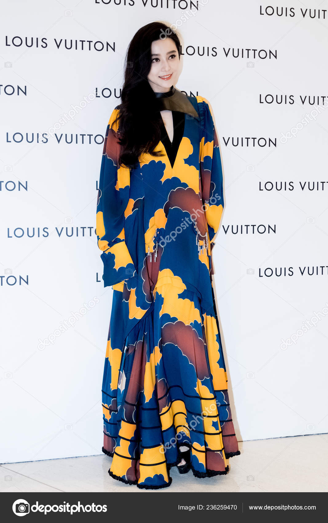 Chinese Actress Fan Bingbing Attends Launch Event Louis Vuitton Perfume –  Stock Editorial Photo © ChinaImages #236259470