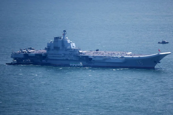 Uma Flotilha Incluindo Primeiro Porta Aviões China Liaoning Retratada Durante — Fotografia de Stock