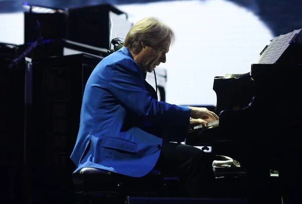 Pianista Francés Richard Clayderman Actúa Concierto Del Aniversario Antigua Ciudad —  Fotos de Stock