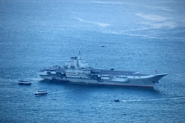 Çin Ilk Uçak Gemisi Liaoning Dahil Bir Filo Hong Kong — Stok fotoğraf