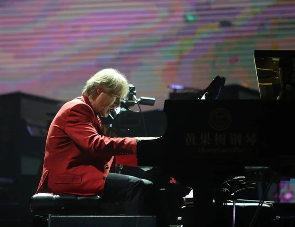 Pianistul Francez Richard Clayderman Interpretează Concertul Său Aniversar Ani Din — Fotografie, imagine de stoc