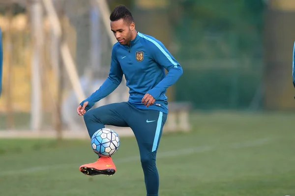 Giocatore Calcio Brasiliano Alex Teixeira Jiangsu Suning Partecipa Una Sessione — Foto Stock