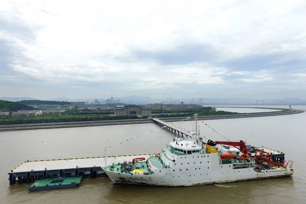 Vista Aérea Navio Oceanográfico Chinês Xiangyanghong Porto Após Uma Viagem — Fotografia de Stock