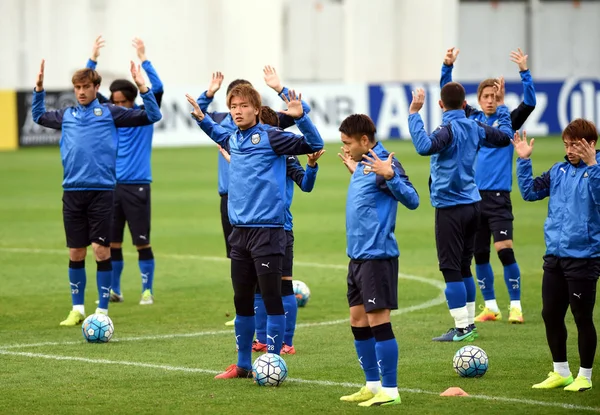 Hráči Japonské Kawasaki Frontale Zúčastnit Tréninku Skupiny Zápas Proti Hong — Stock fotografie