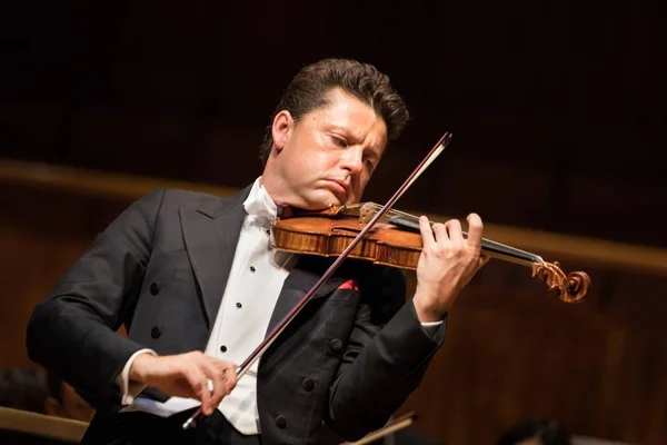 Litauiska Amerikansk Violinist Julian Rachlin Utför Konsert Guangzhou City Södra — Stockfoto