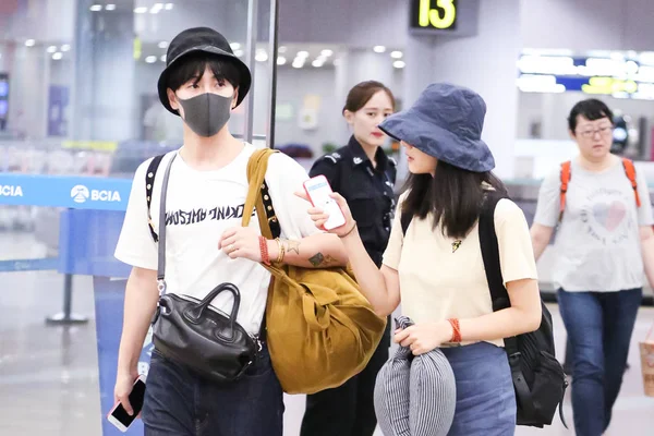 Aktris Cina Gao Yuanyuan Benar Digambarkan Bandara Internasional Ibukota Beijing — Stok Foto