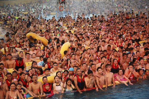 Turister Folkmassan Vattenpark Wuhan City Hubei Provinsen Centrala Kina Juli — Stockfoto