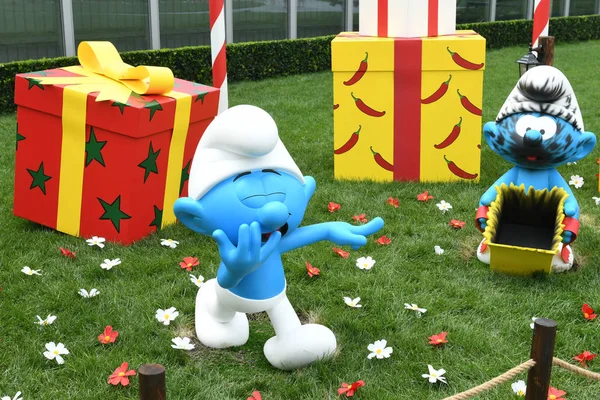 Přehled Umělecké Výstavy All Smurfs Čcheng Mezinárodním Finančním Náměstí Ifs — Stock fotografie