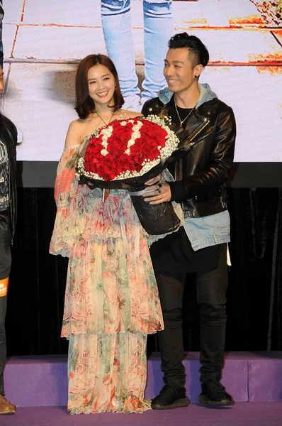 Chanteuse Actrice Charlene Choi Gauche Duo Pop Hongkongais Twins Assiste — Photo