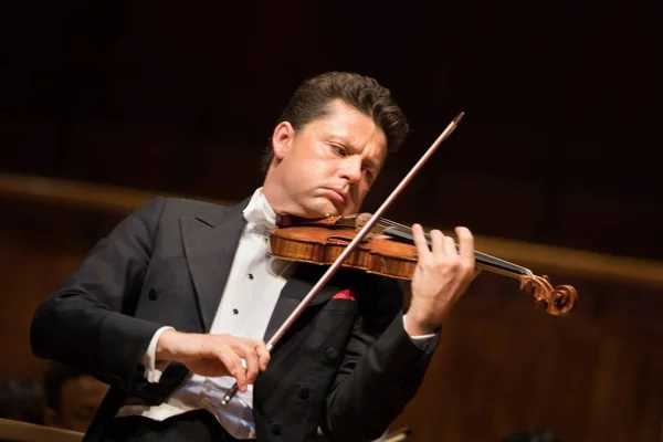 Litauiska Amerikansk Violinist Julian Rachlin Utför Konsert Guangzhou City Södra — Stockfoto