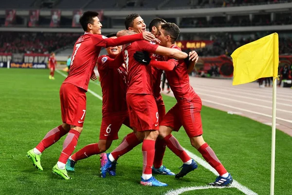 Giocatori Del Sipg Cinese Shanghai Festeggiano Dopo Aver Segnato Terzo — Foto Stock