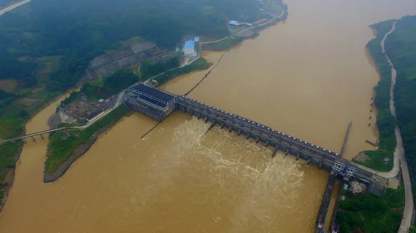 Aerial View Fushi Hydropower Station Releasing Water Need Flood Control — Stock Photo, Image
