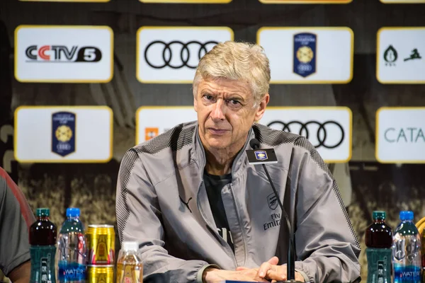 Huvudtränaren Arsene Wenger Arsenal Sköter Presskonferens För Shanghai Matchen 2017 — Stockfoto