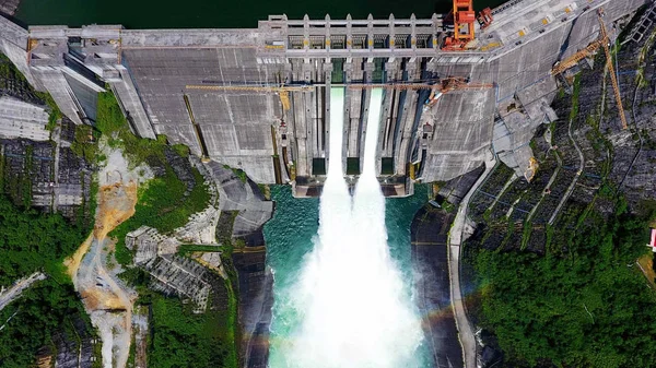 Vista Central Hidroeléctrica Longtan Liberando Agua Para Necesidad Control Inundaciones — Foto de Stock