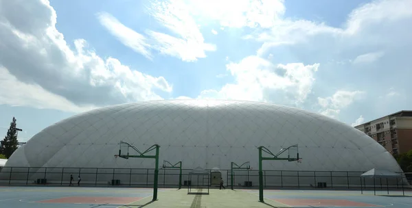 View Domed Smog Free Indoor Stadium Zhejiang University Hangzhou City — стоковое фото