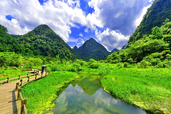Landschap Van Xiaoqikong Kleine Zeven Arches Scenic Spot Libo County — Stockfoto