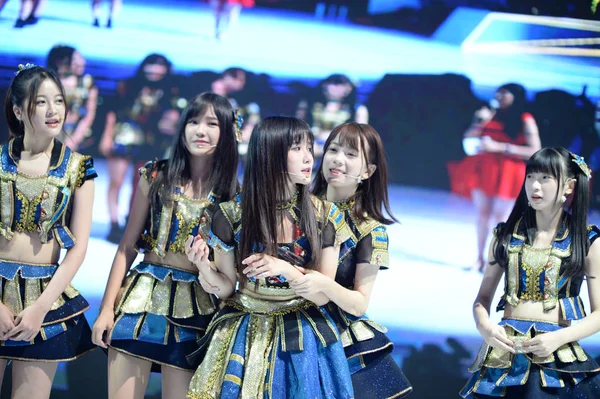 Členové Skupiny Čínská Dívka Bej48 Provádět Během China Digital Entertainment — Stock fotografie
