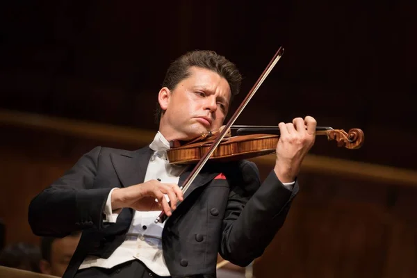 Litauiska Amerikansk Violinist Julian Rachlin Utför Konsert Guangzhou City Södra — Stockfoto