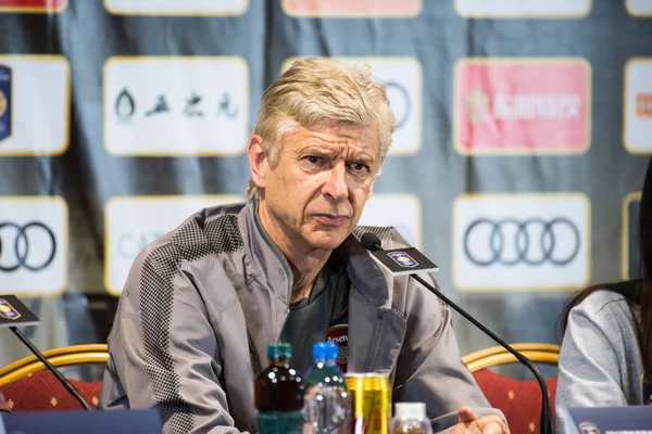 Trener Arsene Wenger Arsenal Uczęszcza Konferencji Prasowej 2017 Roku Meczu — Zdjęcie stockowe