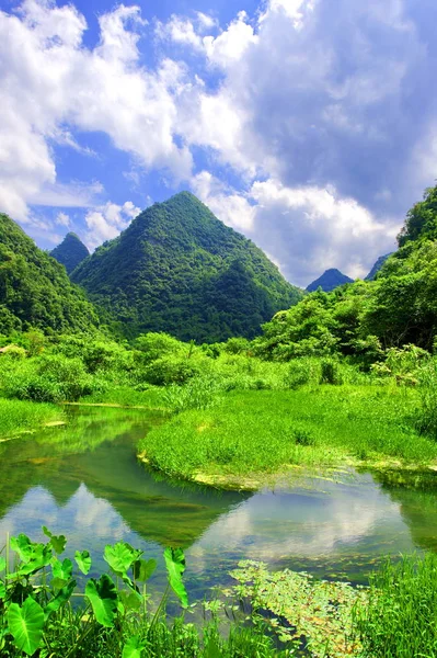 Landschap Van Xiaoqikong Kleine Zeven Arches Scenic Spot Libo County — Stockfoto