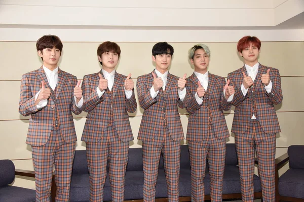 Члены Южнокорейской Мальчиковой Группы B1A4 Приняли Участие Пресс Конференции Тайбэе — стоковое фото