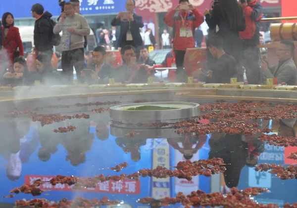 Çin Ziyaretçileri Chengdu Şehir Güneybatı Çin Sichuan Eyaleti Mart 2017 — Stok fotoğraf