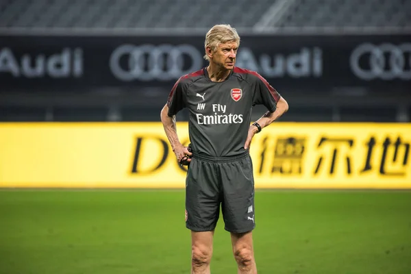 Capo Allenatore Arsene Wenger Dell Arsenal Partecipa Una Sessione Allenamento — Foto Stock