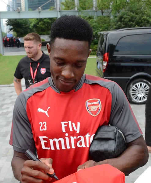 Giocatore Calcio Inglese Danny Welbeck Dell Arsenal Segni Tifosi Dopo — Foto Stock