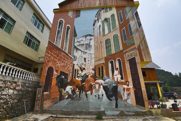 Vue Une Maison Décorée Peintures Contes Fées Sur Mur Village — Photo