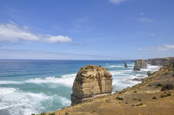 Landskap Tolv Apostlarna Samling Kalksten Staplar Utanför Stranden Port Campbell — Stockfoto