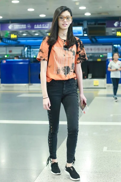 Chinese Supermodel Mengyao Better Known Ming Pictured Beijing Capital International — Stock Photo, Image