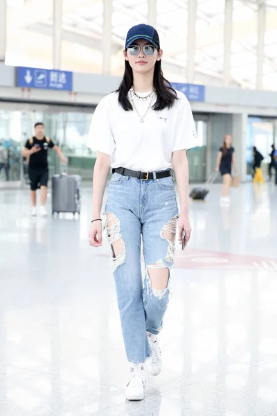 Modelo Chinês Mengyao Mais Conhecido Como Ming Retratado Aeroporto Internacional — Fotografia de Stock