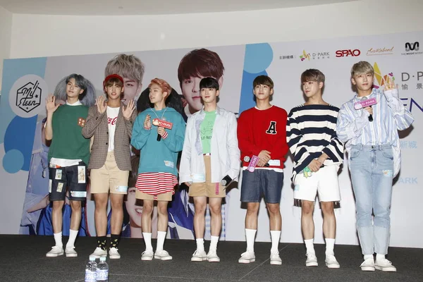 Membros Grupo Masculino Sul Coreano Myteen Participam Uma Reunião Fãs — Fotografia de Stock