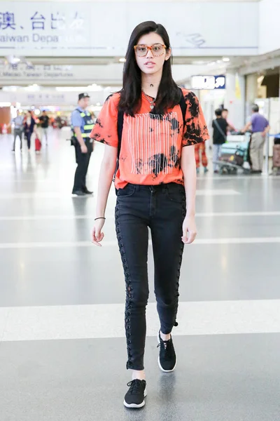 Chinese Supermodel Mengyao Better Known Ming Pictured Beijing Capital International — Stock Photo, Image