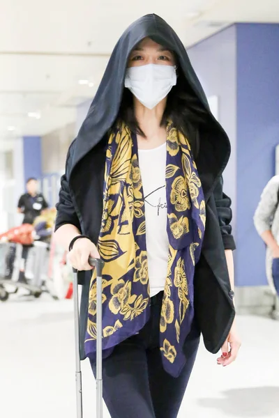 Die Chinesische Schauspielerin Tang Wei Auf Dem Internationalen Flughafen Der — Stockfoto