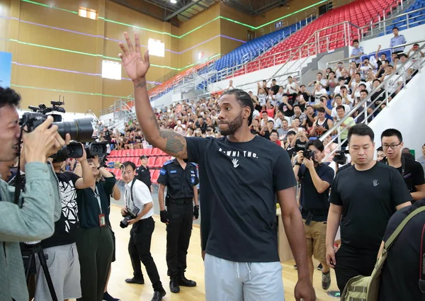 Αστέρας Του Nba Kawhi Λέναρντ Κέντρο Του Σαν Αντόνιο Σπιρούνια — Φωτογραφία Αρχείου