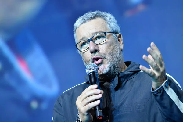 French Designer Philippe Starck Introduces Xiaomi Mix Smartphone Launch Event — Stock Photo, Image