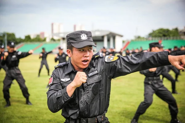 Sophomores Hainan Vocational College Political Science Law Participam Treinamento Militar — Fotografia de Stock