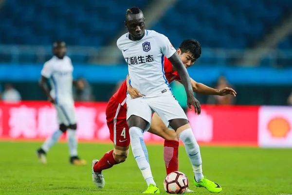 세네갈의 Mbaye Diagne Tianjin Septembe 2017 Csl 그들의 라운드 경기에서 — 스톡 사진