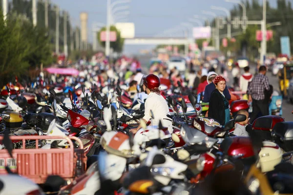 Çin Müslümanları Pazar Bazar Günü Pazar Günü Öncesinde Eid Adha — Stok fotoğraf