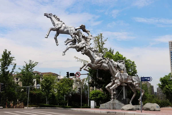 Artwork Horses Piled Form Shape Arch Door Pictured Chongqing China — Stock Photo, Image