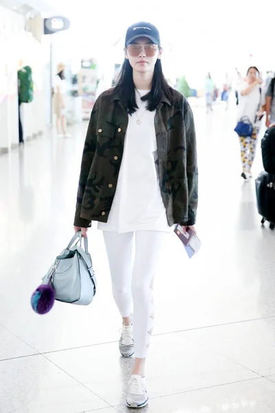 Chinese Model Ming Mengyao Pictured Beijing Capital International Airport Beijing — Stock Photo, Image