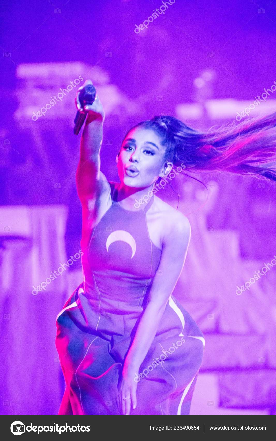 American Singer Actress Ariana Grande Performs Concert Guangzhou City South  – Stock Editorial Photo © ChinaImages #236490654